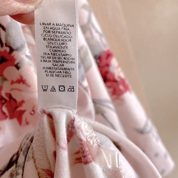 FLORA NIKROOZ Pajama Set Pink Floral 3/4 Sleeve Crop Pant Women’s Sz: M - Picture 12 of 12